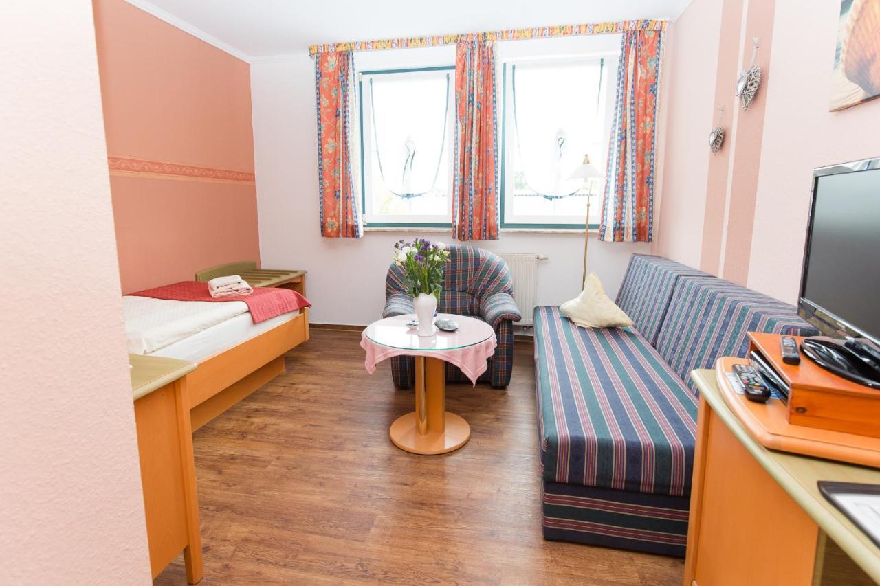 Hotel Garni Am Deich 징스트 외부 사진
