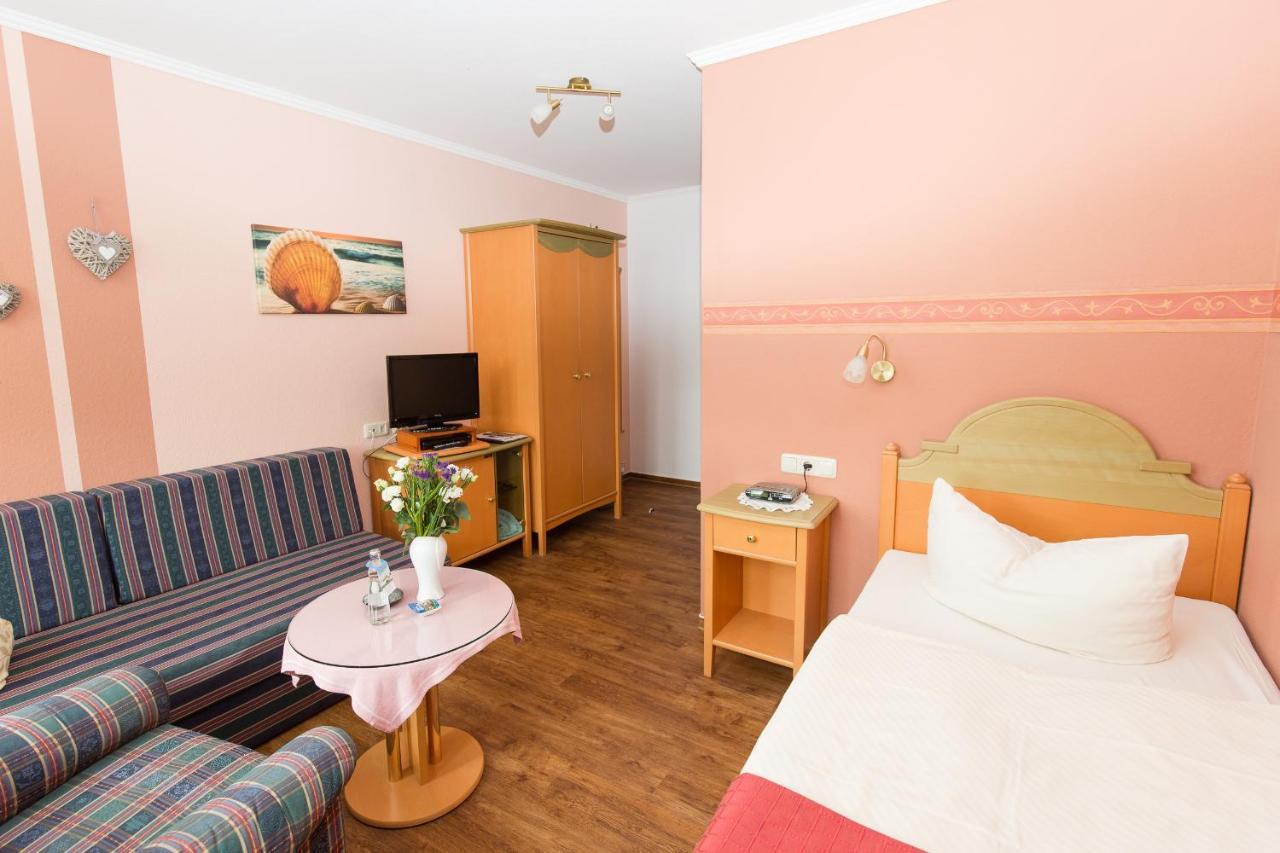 Hotel Garni Am Deich 징스트 외부 사진