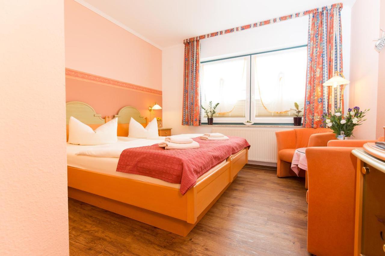 Hotel Garni Am Deich 징스트 외부 사진