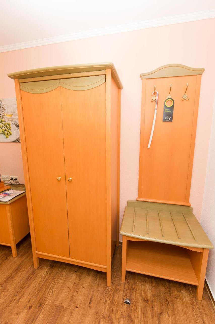 Hotel Garni Am Deich 징스트 외부 사진